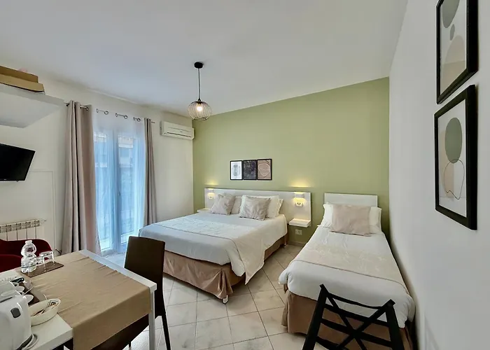 Ma&mi Гостьовий будинок Чефалу